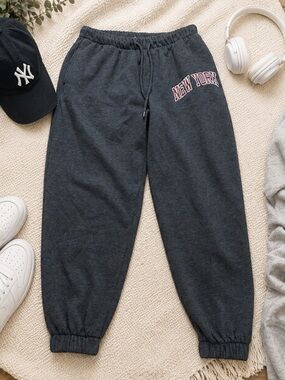 Reflex Women’s New York Graphic Jogger Sweatpants Charcoal Gray Size L